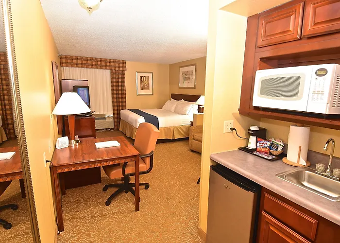 Holiday Inn Express Hotel & Suites Fenton/I-44 By Ihg